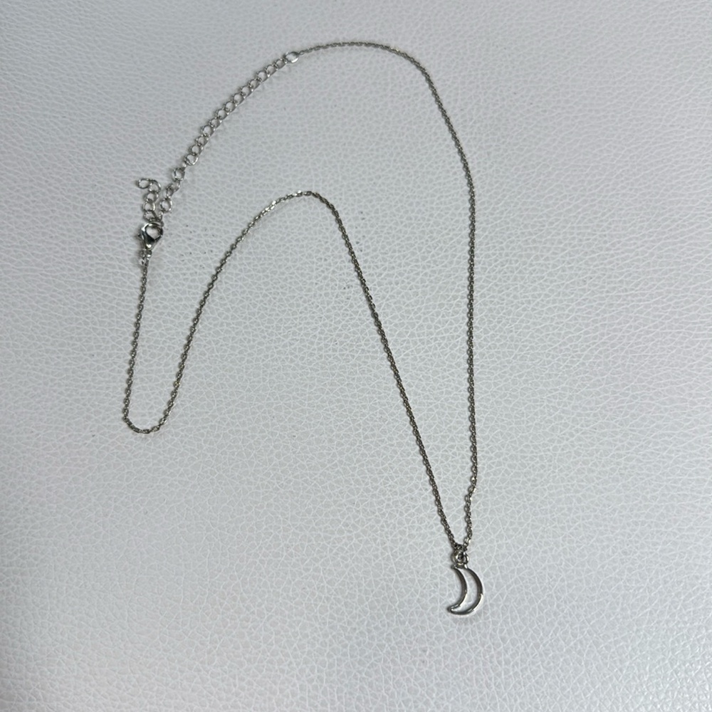 Silver moon pendant necklace